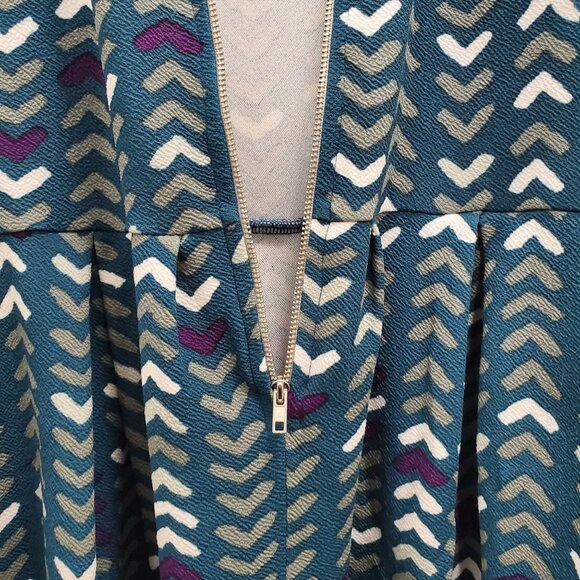 Chevron Patterned Blue Dress - Picture 5 of 6